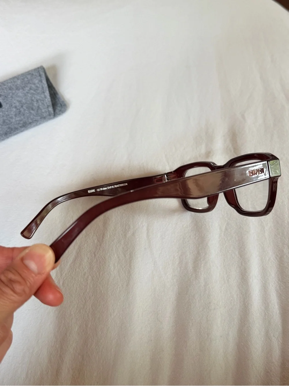 IZIPIZI Burgundy 1.0 Square Readers Glasses with Felt Case